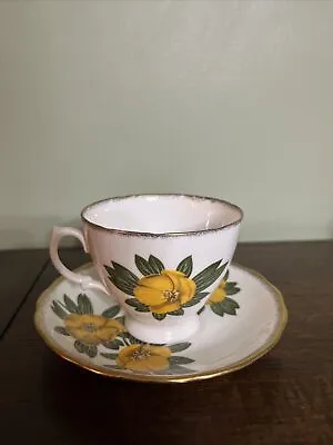 Royal Malvern Bone China Yellow Flower Teacup & Saucer         B2 • $4.99