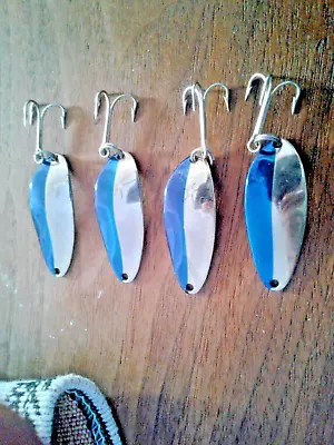 4 Little Cleo Wigl Lures - Silver/blue • $4.25