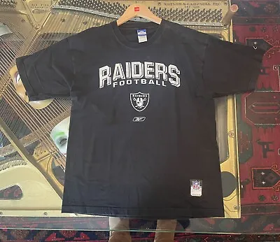 Vintage Reebok NFL Oakland Raiders Football Black T-Shirt Size Large • $20