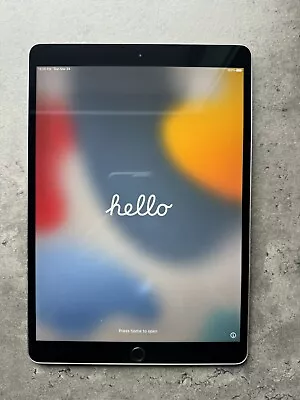 Apple IPad Pro 10.5 1st Gen. 64GB Wi-Fi - Space Grey • $177.50