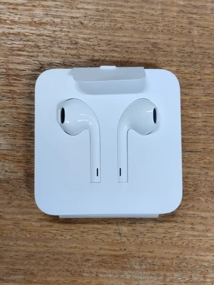 $19.99 • Buy Apple Genuine EarPods EarPhones With Lightning Connector Plug Brand New