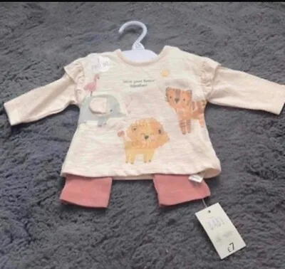 Baby Girls Outfit Newborn • £6