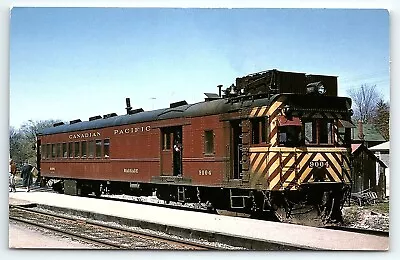 Vintage Canadian Pacific Gas-electric No 9004 Railway Train Chrome Postcard P466 • $6.77