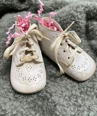 Vintage White Leather Lace Up Antique Baby Shoes Cute Classic Baby Booties • $12.99