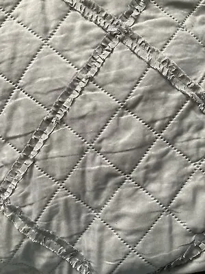 Prime Linens Large Bedspread Quilted Waffle Silver Grey. Two Pillow Shams • £7