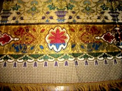Italian Bedspread Satin Tapestry Brocade Damask Floral Urns Tassels Not Used • $279.98