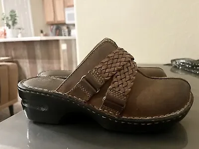 Born Concept BOC Shoes Womens 8 Mules Brown Leather Clogs Slip On Wedge Career • $18