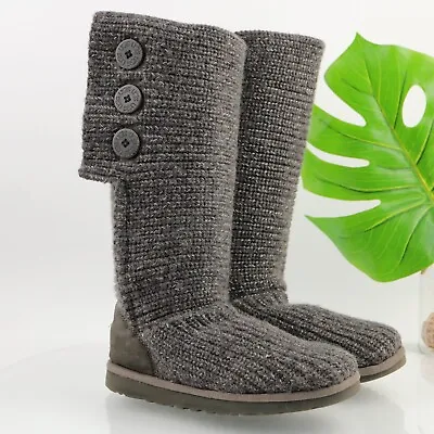 UGG Women's Cardy Boot Size 8 Gray Knit Ribbed Buttons Classic Slouch Pull On • $66.95