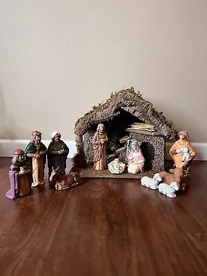 Roman Fontanini Heirloom Nativity Creche/Stable & 11 Midwest Of Canada Figures • $75