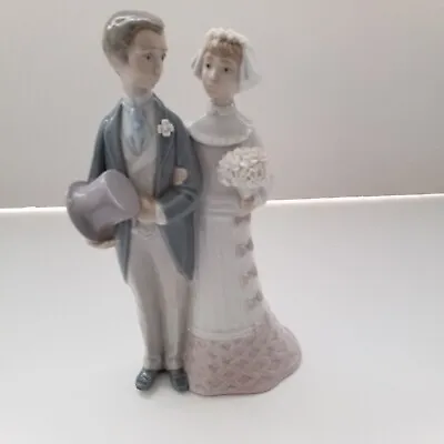 Vintage Lladro Figurine Bride & Groom Wedding #4808 Retired Cake Topper  • $27.99