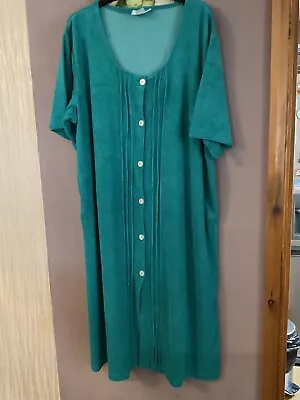 Ladies Velour Leisure Button Thru Gown • £8