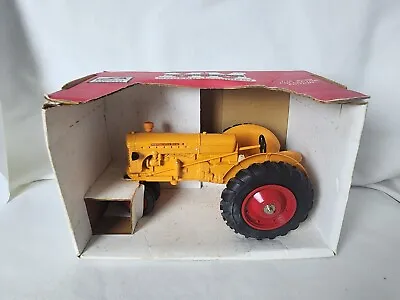 1/16 Speccast Minneapolis Moline Model U Toy Tractor BX33 • $70.12
