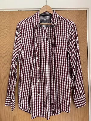 Men’s Checked Oxford Shirt Medium • £5