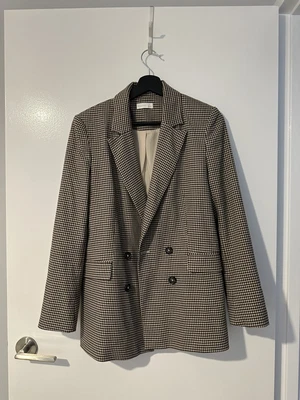 $100 • Buy Kookai Blazer 38