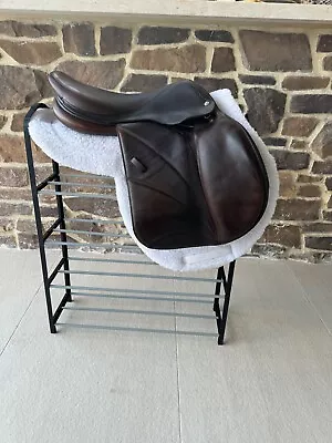 17.5  Voltaire Blue Wing Close Contact Saddle • $3000
