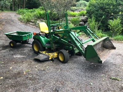$14000 • Buy John Deere X595 Lawn Mowing Tractor Hydraulic Front End Loader Trailer & Manual.