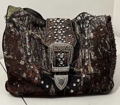 Beautiful Gemstone Purse With Camo And Rhinestones Mossy Oak Brand See Pics! • $68.25