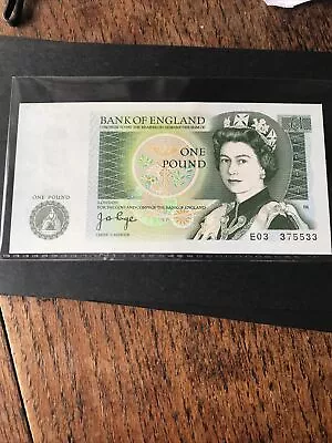 Loverly Bank Of  England One  Pound Note Page £1 • £3.49