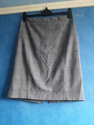 Next Grey Checked Tailored Knee Length Pencil Skirt Size 10  • £4.50