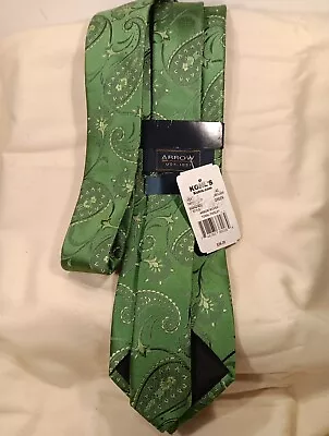 Arrow 100% Silk Emerald Green/ Mint Paisley Men's Necktie • $12.25