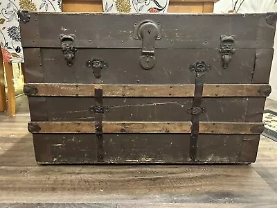 Vintage WOOD STEAMER TRUNK Chest Coffee Table Storage Box Antique • $150