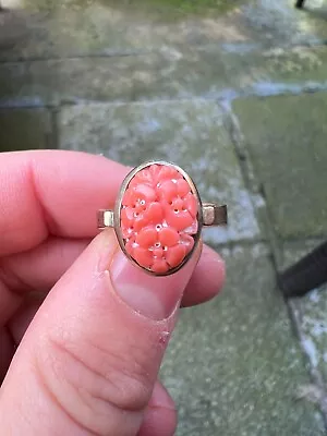 Vintage 9ct Gold Carved Coral Floral Openwork Carving Flower Ring • £247.50