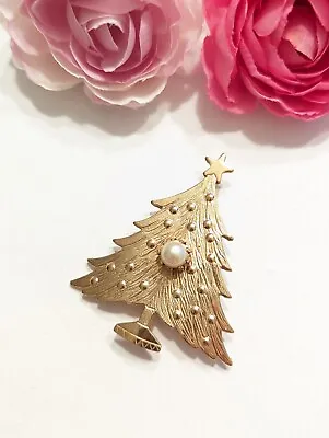 Vintage Faux Pearl Christmas Tree Pin Brooch Star Ornaments Textured Gold Tone • $7.99