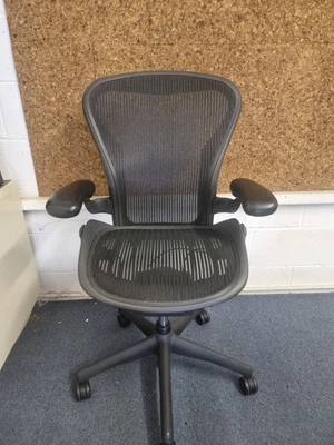 £399 • Buy Herman Miller Aeron Swivel Mesh Chair Size B Office Mesh Desk Chair  3 Lever 