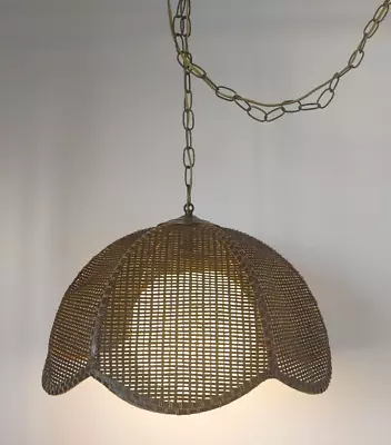 EXC ~ Vintage 1960s/70s Mid Century MCM SCALLOP Hanging RATTAN WICKER Swag Lamp • $74.99