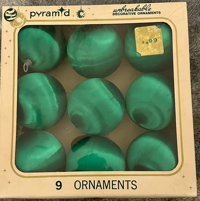 $24.95 • Buy Vintage Pyramid Unbreakable Christmas Ornaments Stunning Green