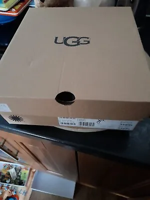 Ugg Neutra Sneaker Size 6 • £50