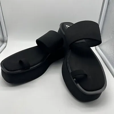 $29.99 • Buy Zara Low Heel Platform Sandals With Toe Loop Size 10