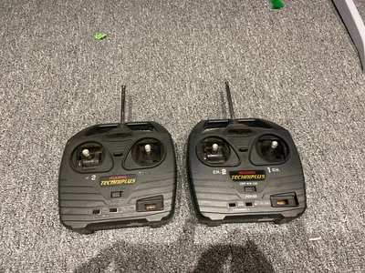 £25 • Buy 2 X Acoms Techniplus Alpha 40mhz 2 Channel Transmitters