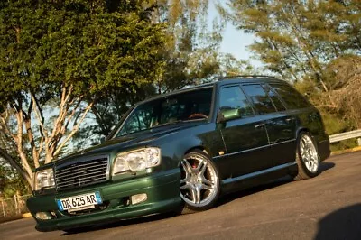 1995 Mercedes-Benz E-Class Estate | Sportwagen | Malachite Green | Wald • $29900