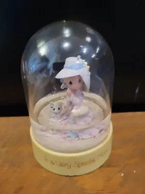 VINTAGE 1994 Precious Moments “TO A VERY SPECIAL MOM” Snowglobe Snowdome Plastic • $10.98