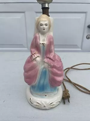 VTG Figural Porcelain Colonial/Victorian Lady Table Lamp Boudoir Works 11.5  • $9.99