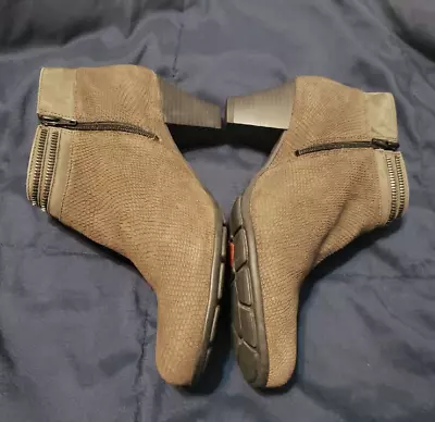 Mephisto Taupe/Beige Ankle Boots Women's Size 8 GREAT SHAPE **FREE SHIPPING** • $99.99