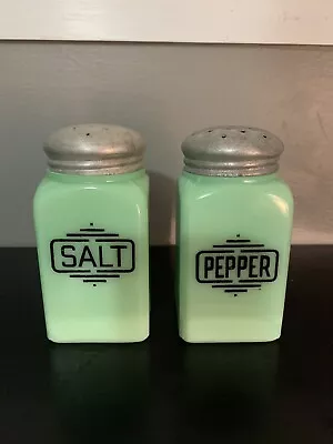 Vintage McKee Jadeite Uranium Glass Green Salt And Pepper Shakers • $51