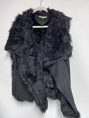 Large Black Faux Suede Fur Vest Gianni Bini • $15