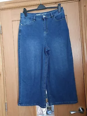 Lovely Stretch Denim Crop Culottes Size 12 • $8.63