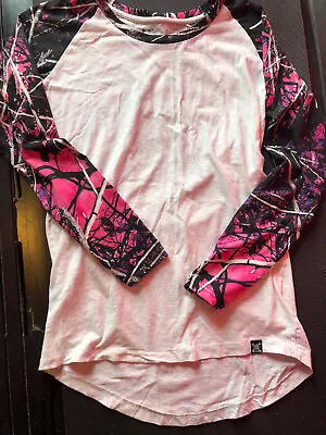 $20 • Buy Muddy Girl Camo Baseball Style Long Sleeve T Size Medium