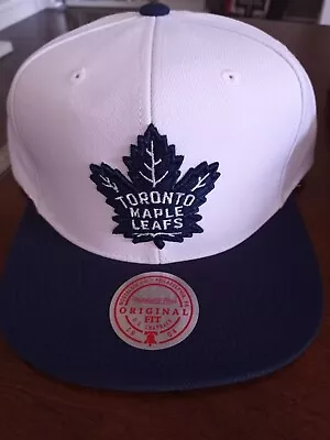 Men's Mitchell & Ness White Toronto Maple Leafs Core Team Ground 2.0 Snapback • $31.97