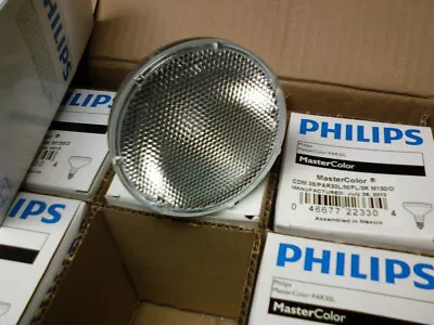 Philips 35 Watt Long Neck PAR30L Metal Halide Flood • $34
