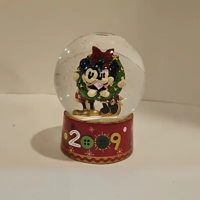 Dinsey Store 2009 Mickey And Minnie Snow Globe • $16.95