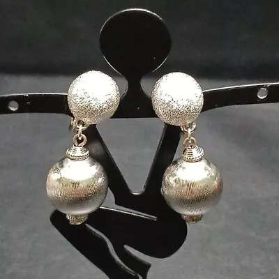 Vintage Signed MONET Clip On Dangle Earrings Silver Tone. 10954 • $17.99