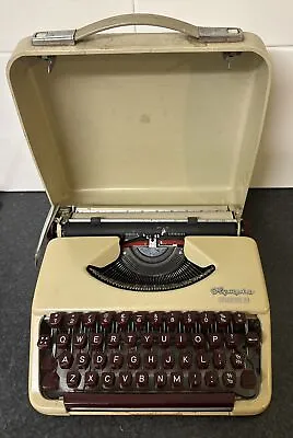 Vintage Olympia Splendid 33  Manual Portable Typewriter With Case. 1960's • £70