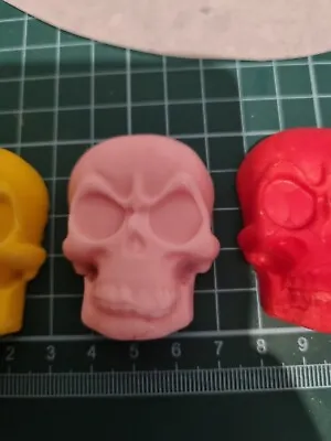 Edible Skulls Fondant Cake Topper CupcakeTopper Happy Birthday Halloween  • £2.50