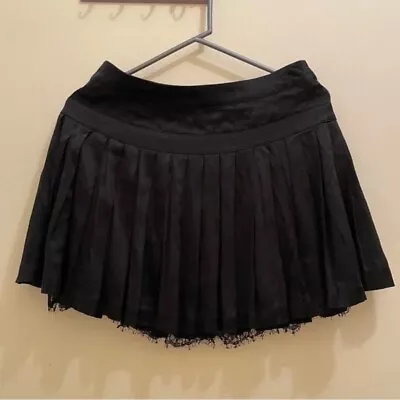 New Womens Bebe Mini Skirt  Size 6 Black Lined  Pleated  100% Silk Zipper • $25