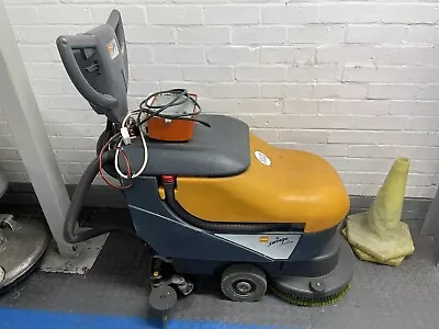 Taski Swingo 450B Battery Powered Floor Scrubber Drier For Spares Or Repair • £20