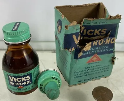 Vintage 1950's Vicks Va-Tro-Nol Bottle • $15